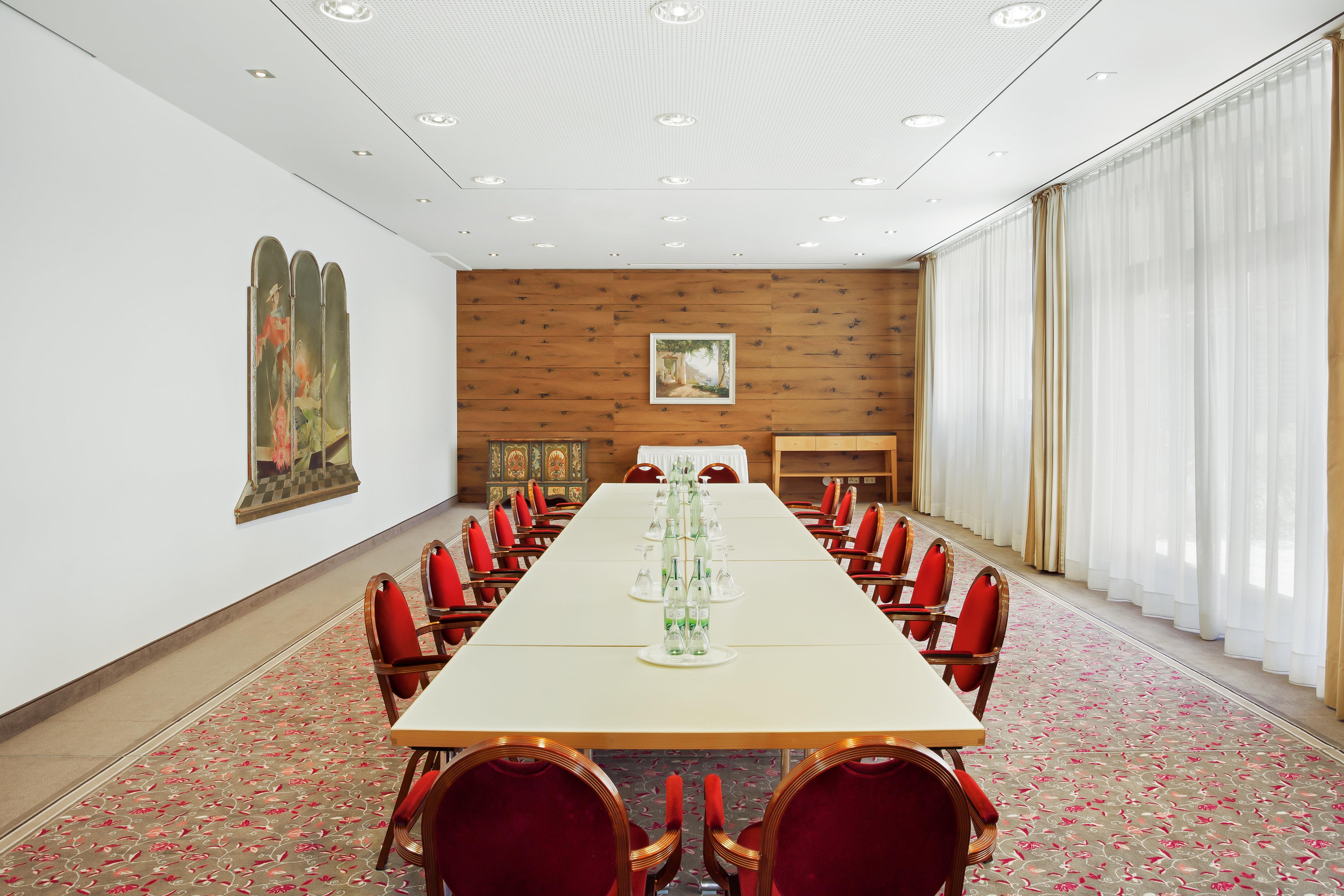 Centre, An Ihg 4*