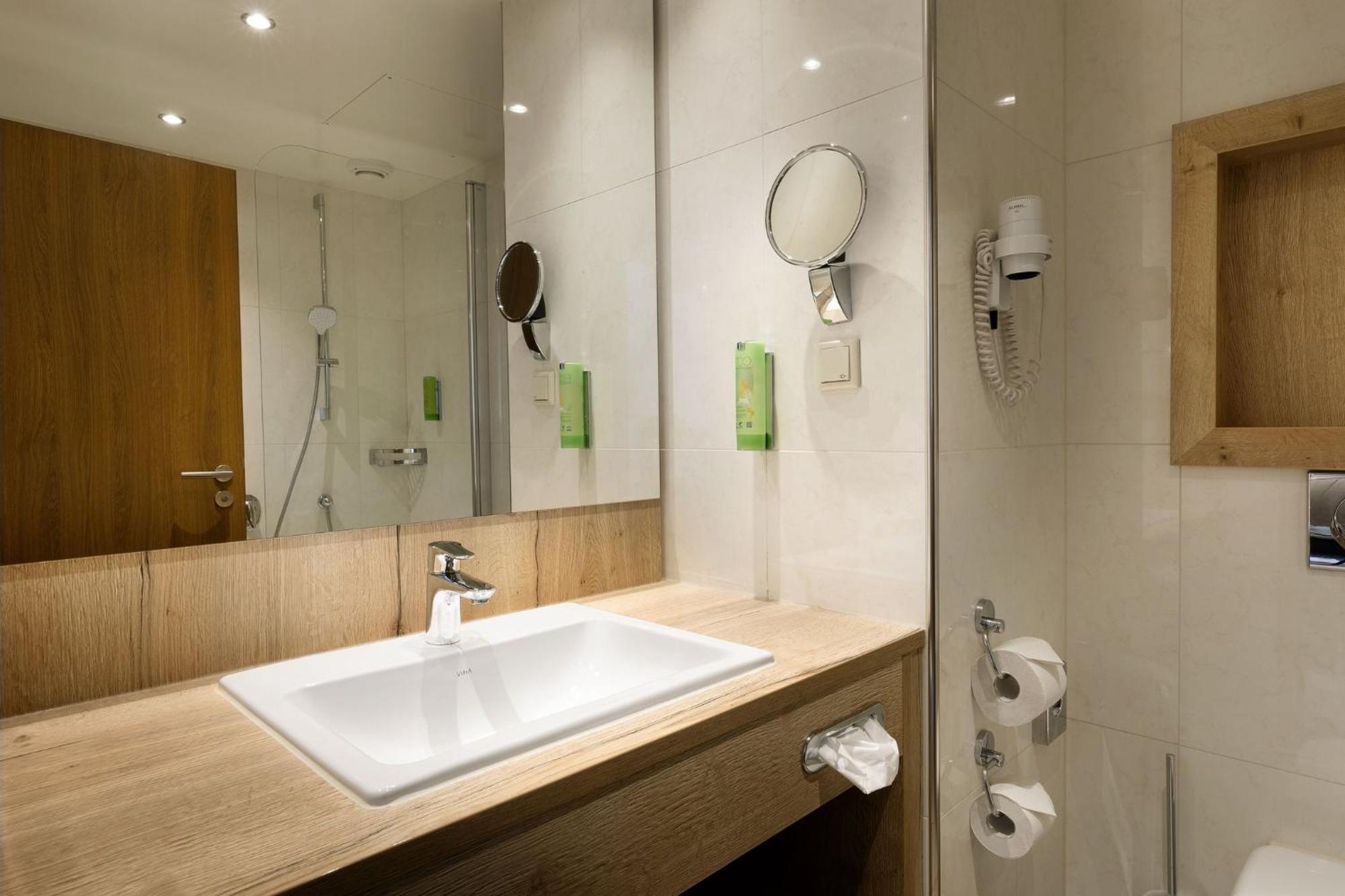 Centre, An Ihg Hotel 4*