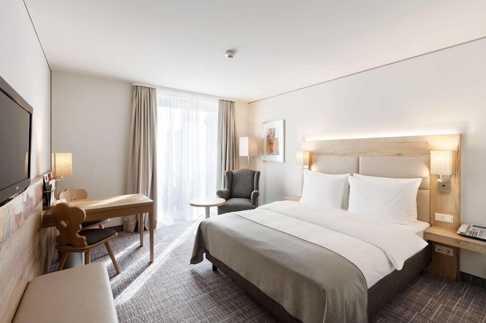 Centre, An Ihg